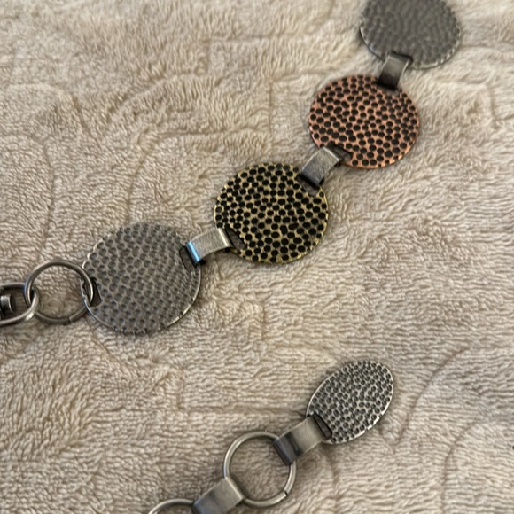 EUC Adjustable Tricolor Chain Belt - Picture 4 of 9